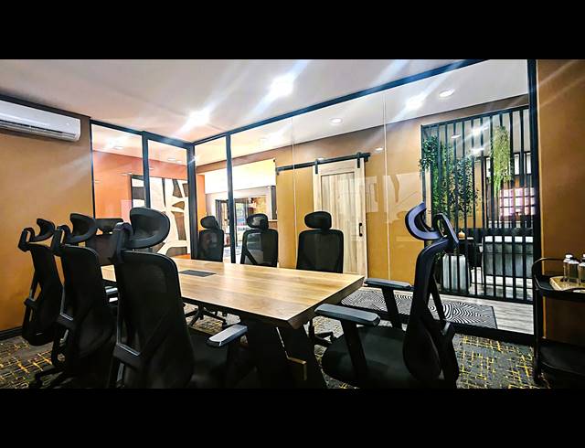 19M² OFFICE TO LET IN VANDERBIJLPARK SE